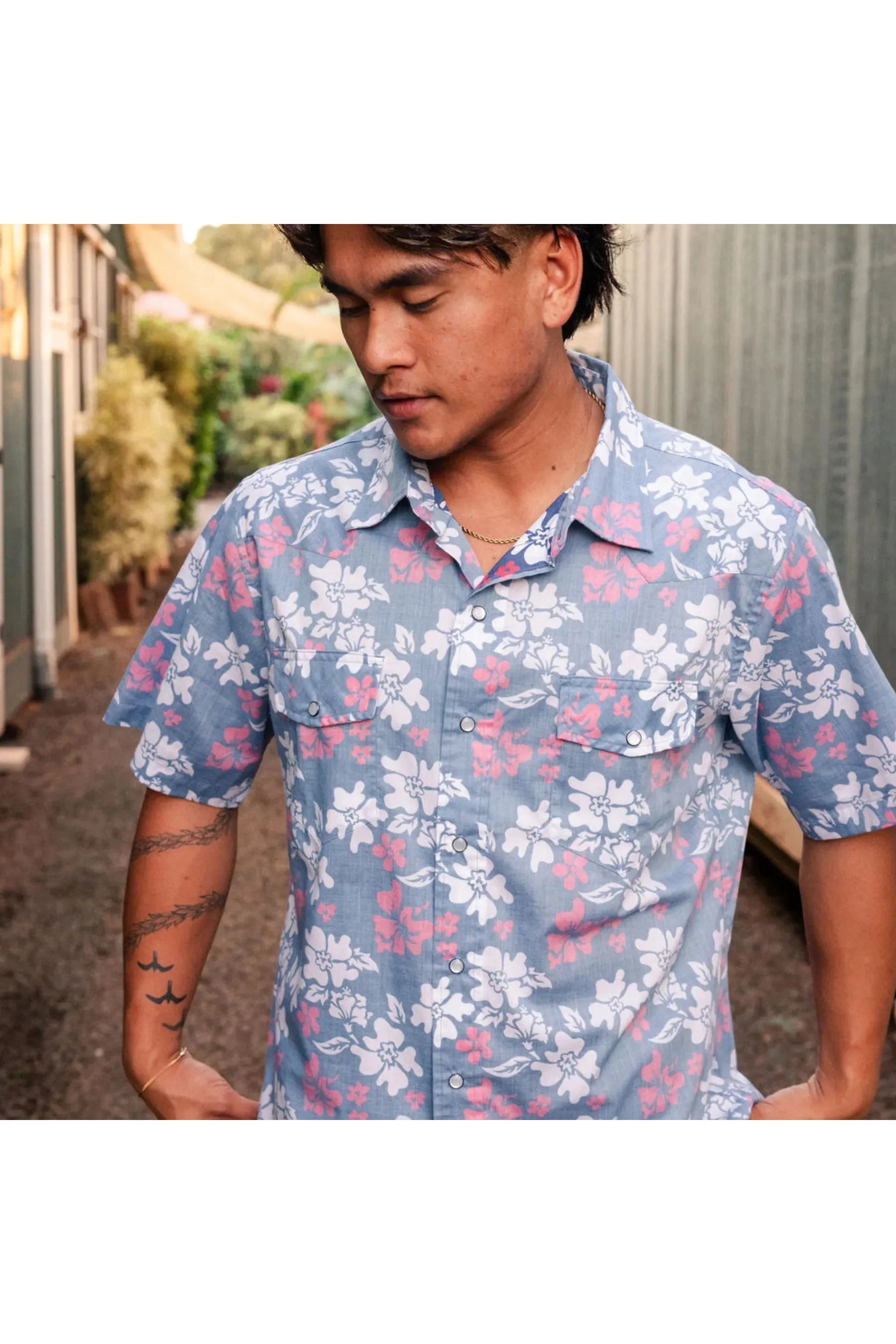 Tahitian Pareu SS Red White Blue Western Aloha